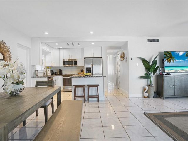 Home for rent at 2716 N Ocean Blvd - photo 6003034