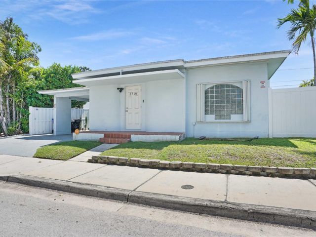 Home for rent at 2716 N Ocean Blvd - photo 6003036