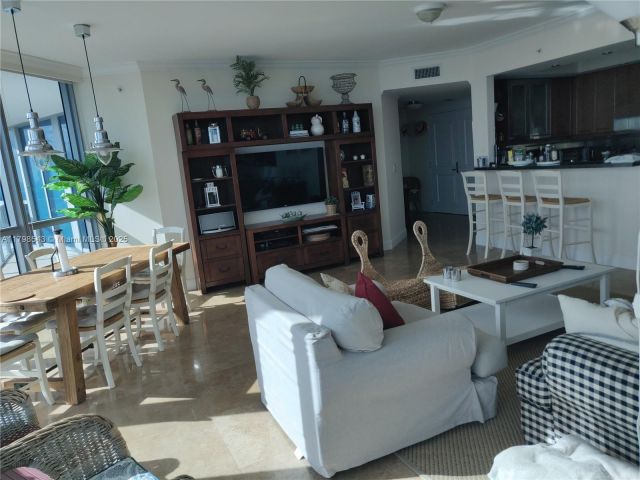 Apartment for rent  Unit #2206 - photo 6016814