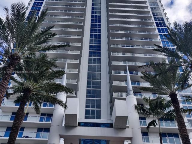 Apartment for rent  Unit #2206 - photo 6016820