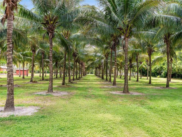 Home for sale at 17201 SW 248th St - photo 6046809