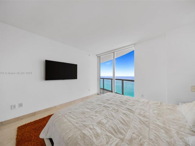 Apartment for sale  Unit #3202 - photo 5977964