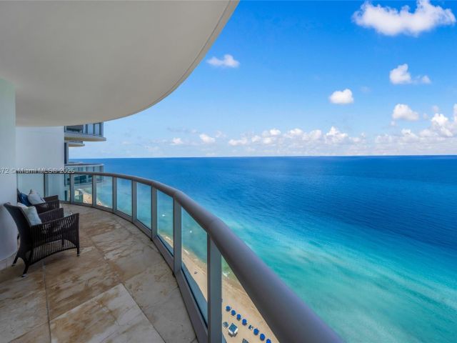 Apartment for sale  Unit #3202 - photo 5977965