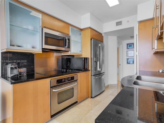 Apartment for sale  Unit #3202 - photo 5977967