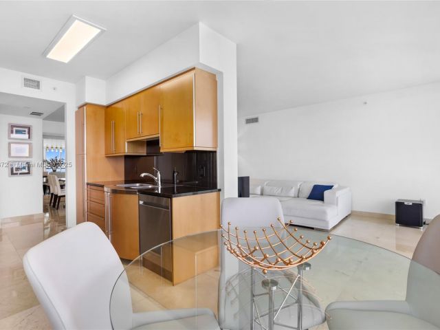 Apartment for sale  Unit #3202 - photo 5977971