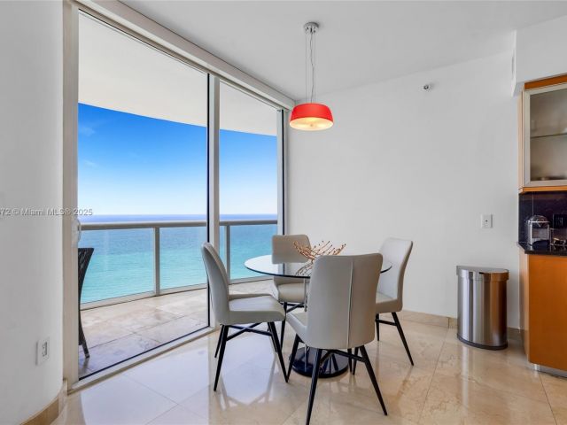 Apartment for sale  Unit #3202 - photo 5977972