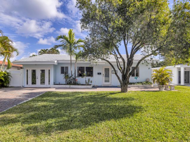 Home for rent at 348 SE 18th Avenue - photo 5982761