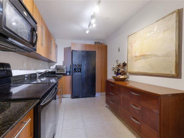 Apartment for sale  Unit #443 - photo 5980259