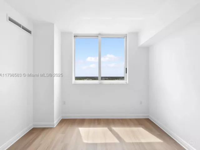 2-bedroom condo for sale in Hallandale Beach - 1745 E Hallandale Beach Blvd 2007W - MondialRealty