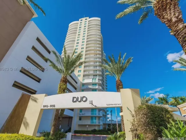 2-bedroom condo for sale in Hallandale Beach - 1745 E Hallandale Beach Blvd 2007W - MondialRealty