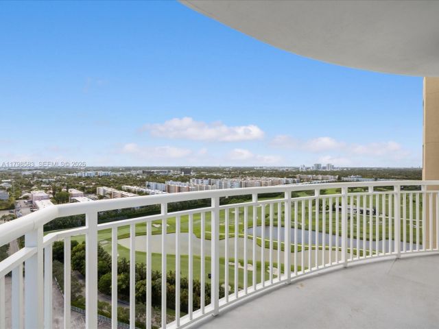 2-bedroom condo for sale in Hallandale Beach - 1745 E Hallandale Beach Blvd 2007W - MondialRealty