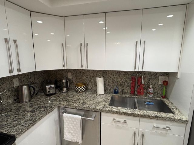 Apartment for sale  Unit #2210 - photo 5987704