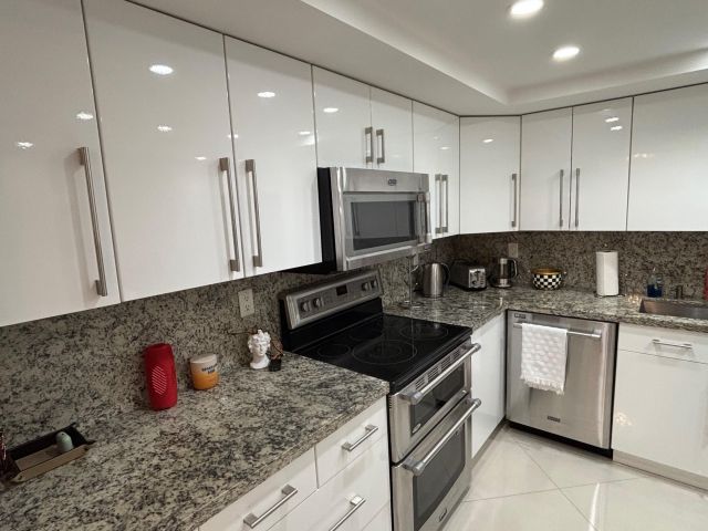 Apartment for sale  Unit #2210 - photo 5987706