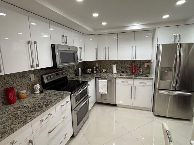 Apartment for sale  Unit #2210 - photo 5987707