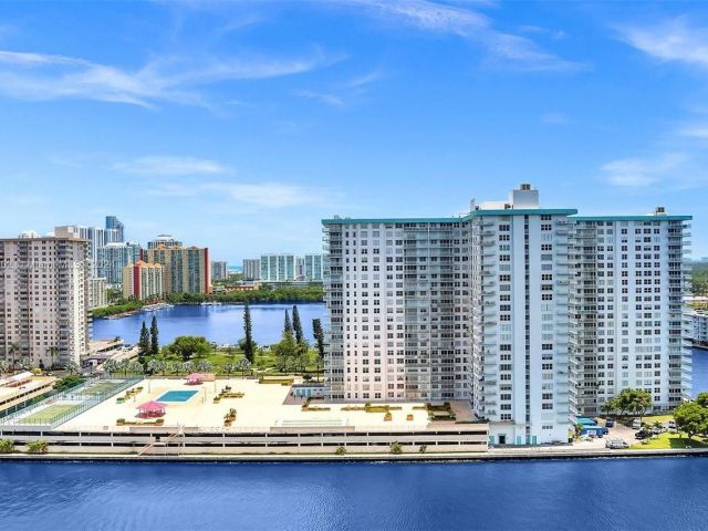 Apartment for sale  Unit #2210 - photo 5987716