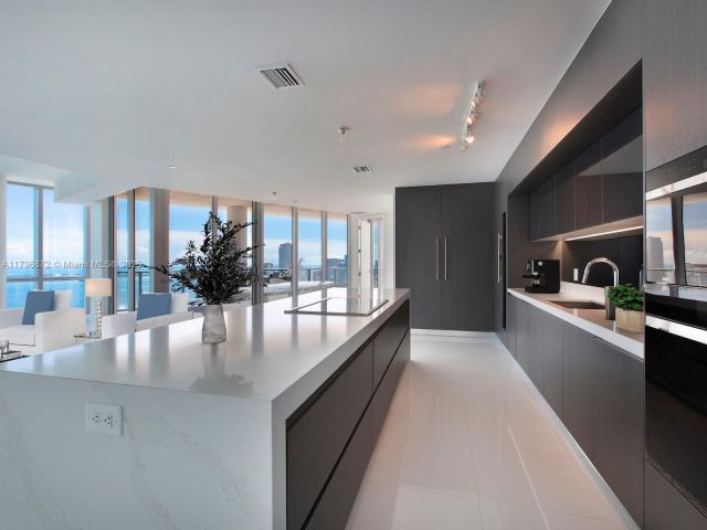 Apartment for sale  Unit #PH5011 - photo 6007597