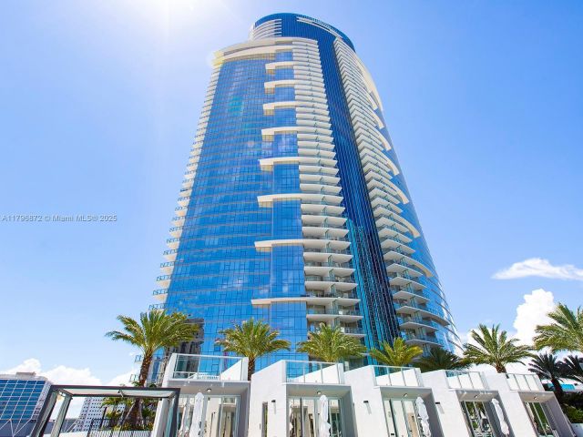 Apartment for sale  Unit #PH5011 - photo 6007600