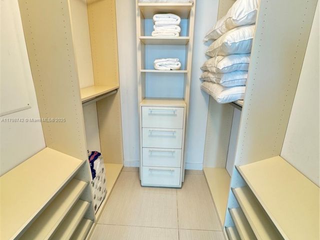 Apartment for sale  Unit #1608 - photo 6432364