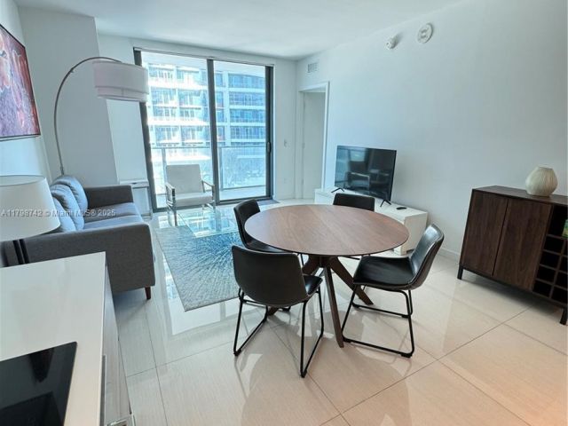 Apartment for sale  Unit #1608 - photo 6432367