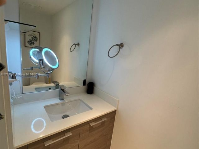 Apartment for sale  Unit #1608 - photo 6432371