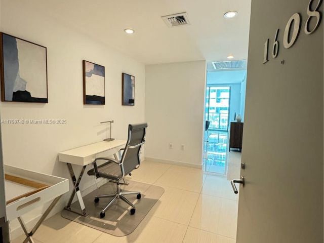 Apartment for sale  Unit #1608 - photo 6432373