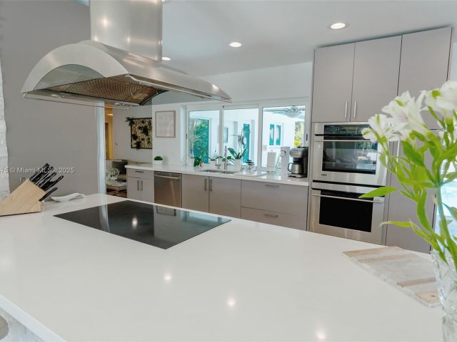 Home for sale at 2711 NE 57th Ct - photo 5979382