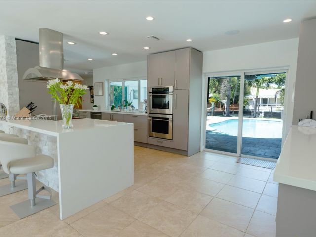 Home for sale at 2711 NE 57th Ct - photo 5979385