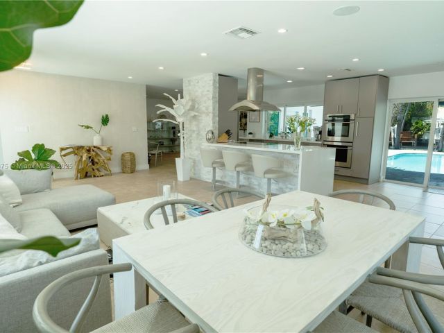 Home for sale at 2711 NE 57th Ct - photo 5979386