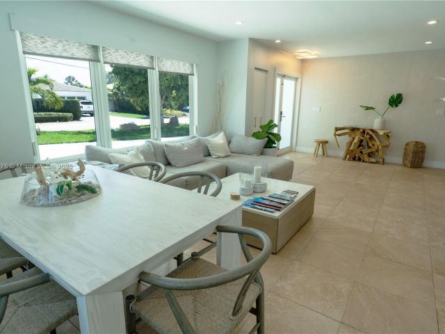 Home for sale at 2711 NE 57th Ct - photo 5979387