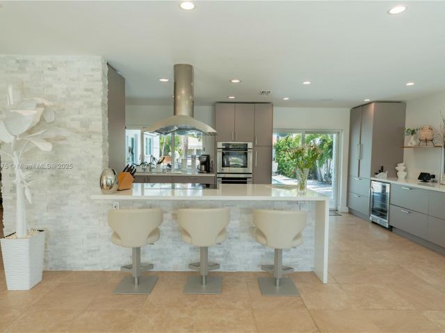 Home for sale at 2711 NE 57th Ct - photo 5979388