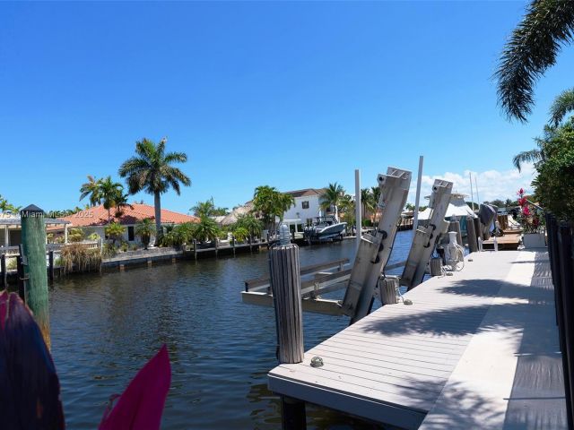 Home for sale at 2711 NE 57th Ct - photo 5979392