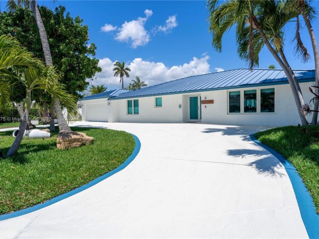 Home for sale at 2711 NE 57th Ct - photo 5979394