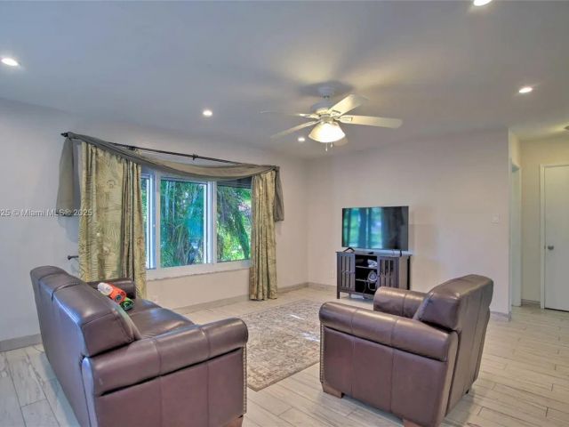 Home for sale at 5111 NE 15th Ave - photo 5979396