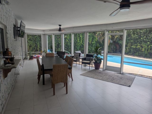 Home for sale at 5111 NE 15th Ave - photo 5979404