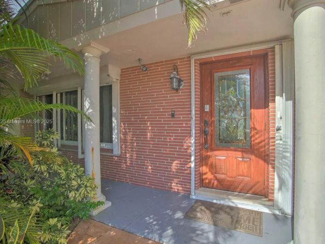 Home for sale at 5111 NE 15th Ave - photo 5979412