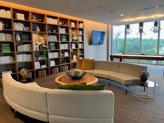 Apartment for sale  Unit #1806 +1 parking - photo 5978576