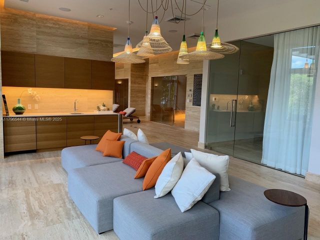 Apartment for sale  Unit #1806 +1 parking - photo 5978579