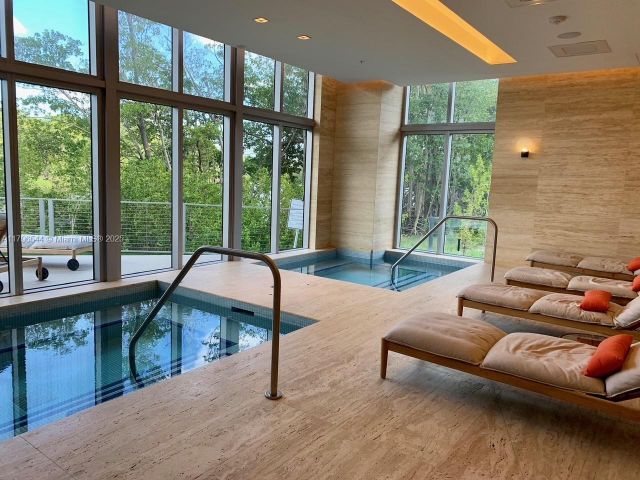 Apartment for sale  Unit #1806 +1 parking - photo 5978580