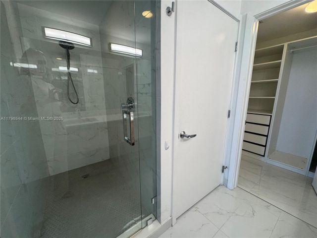 Apartment for sale  Unit #1806 +1 parking - photo 5978588