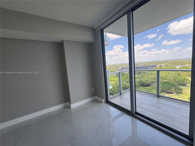 Apartment for sale  Unit #1806 +1 parking - photo 5978590