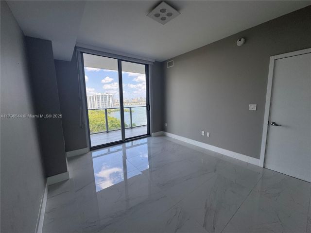 Apartment for sale  Unit #1806 +1 parking - photo 5978591