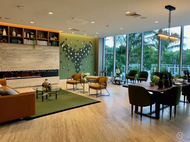 2-bedroom condo for sale in North Miami Beach - 16385 Biscayne Blvd 1806 +1 parking - MondialRealty