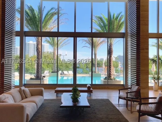 2-bedroom condo for sale in North Miami Beach - 16385 Biscayne Blvd 1806 +1 parking - MondialRealty