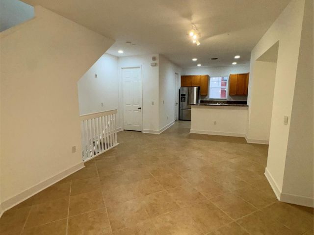 Home for sale at 1033 NE 17th Way 605 - photo 5981455