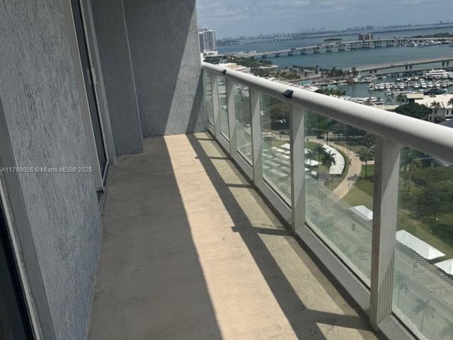 Apartment for rent  Unit #2204 - photo 6007400