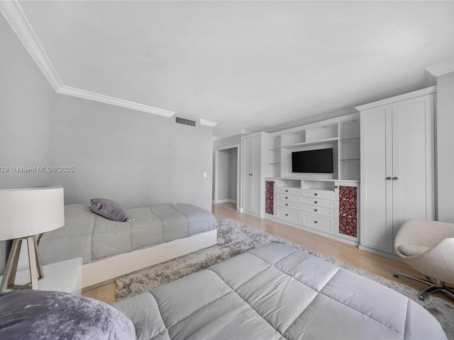 Apartment for sale  Unit #5S - photo 5997222