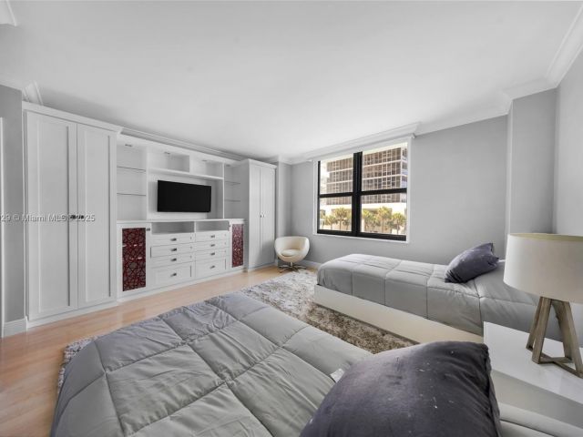 Apartment for sale  Unit #5S - photo 5997223