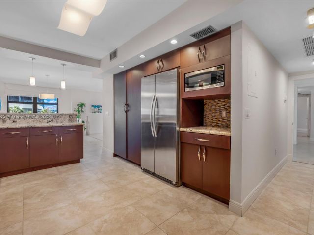 Apartment for sale  Unit #5S - photo 5997227