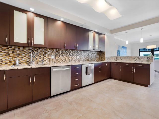 Apartment for sale  Unit #5S - photo 5997228