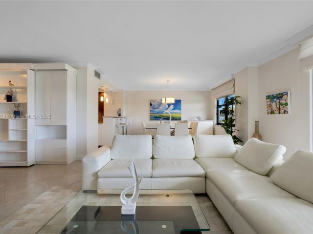 Apartment for sale  Unit #5S - photo 5997234